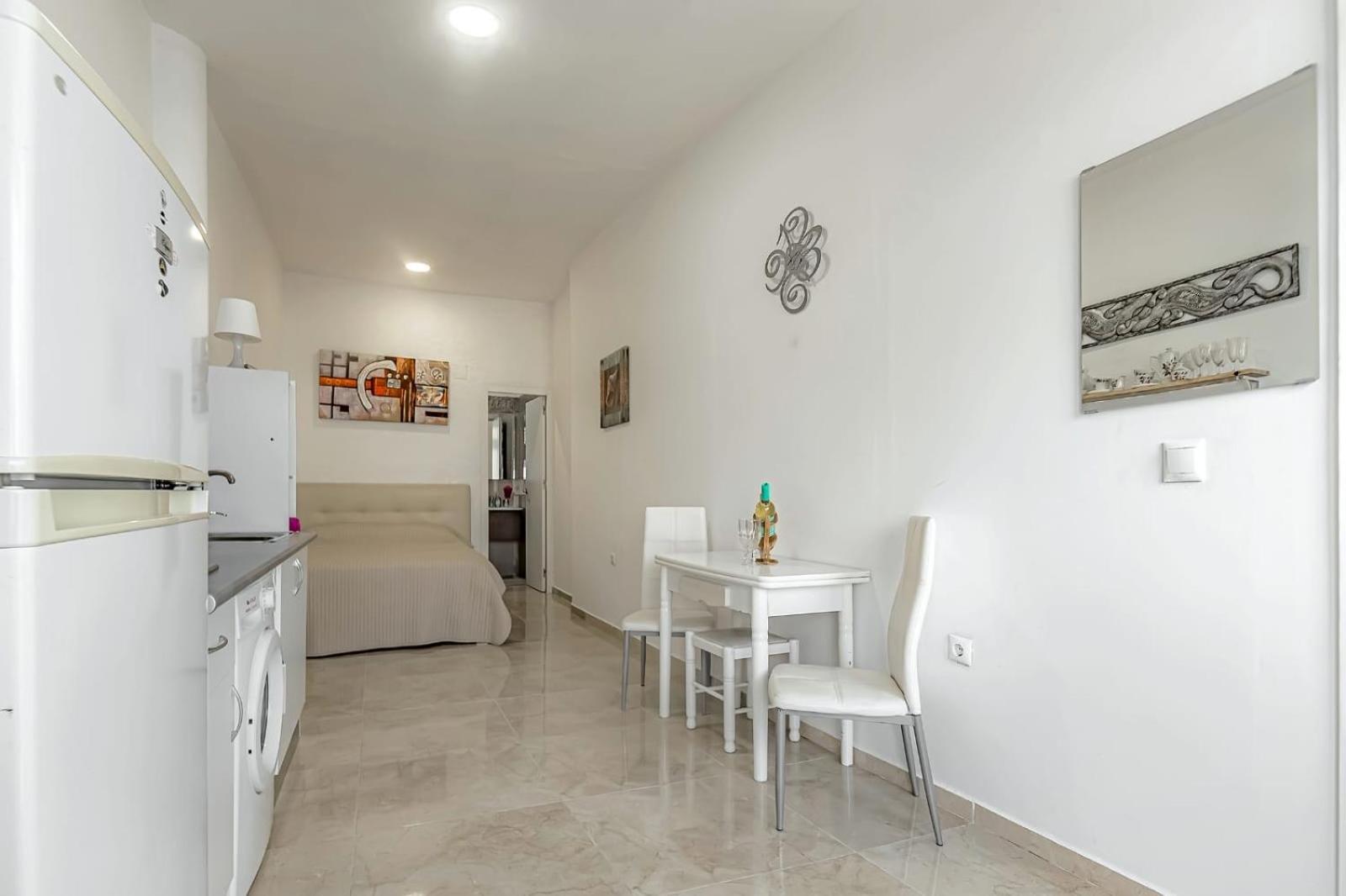 Apartment On Pinta Beach Costa Adeje  ภายนอก รูปภาพ
