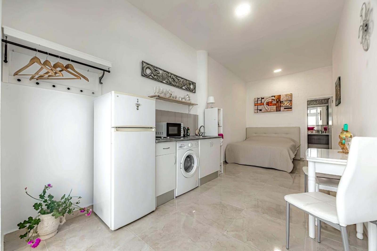 Apartment On Pinta Beach Costa Adeje  ภายนอก รูปภาพ